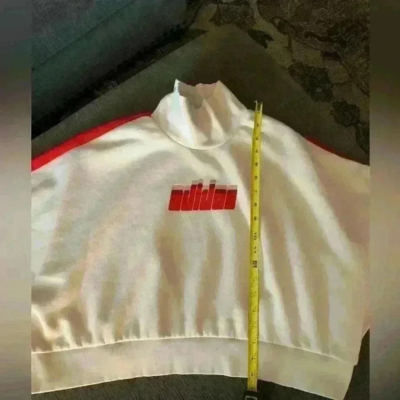 Adidas Woman’s cropped sweatshirt size M - Picture 5 of 7